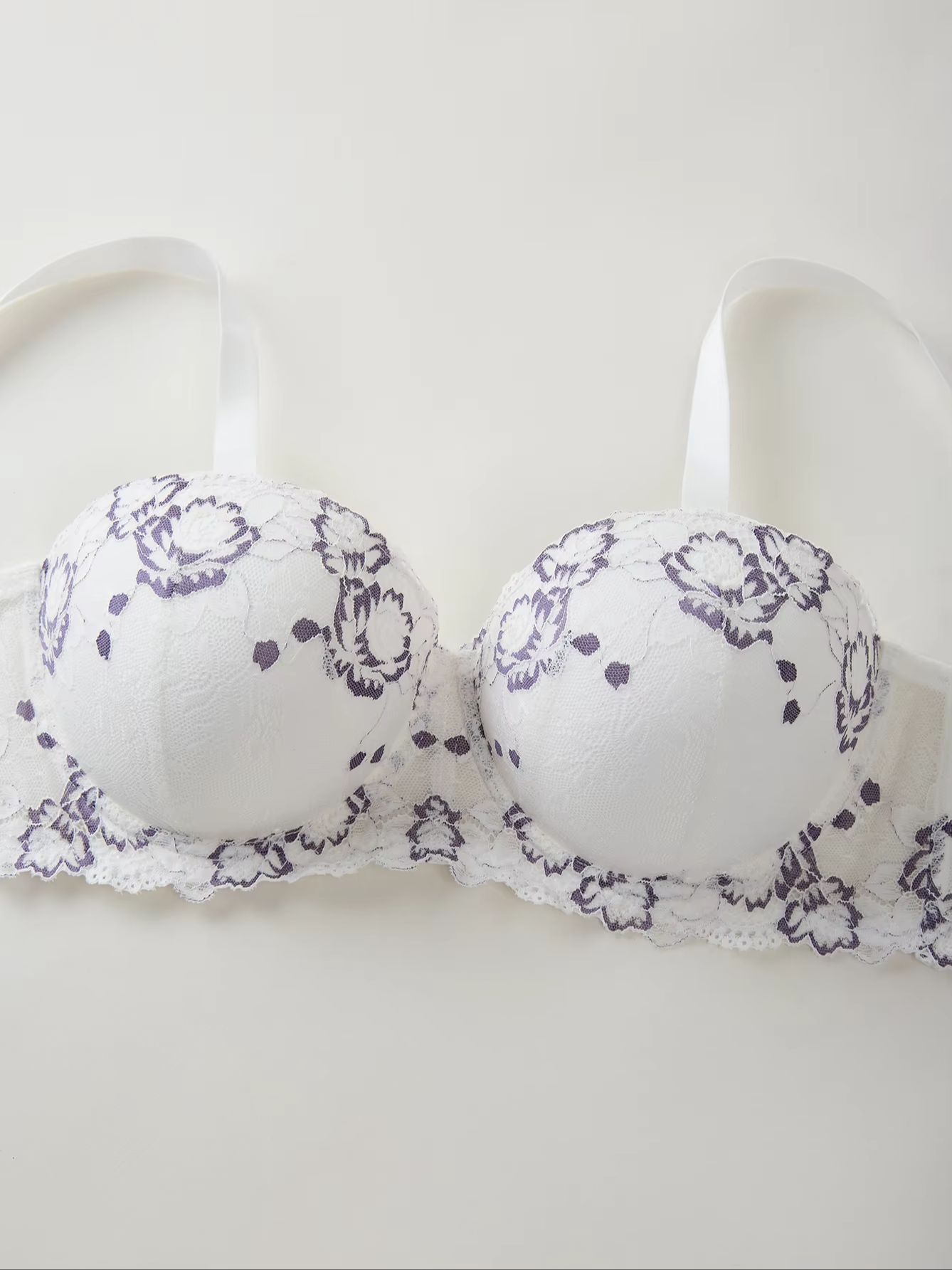 Plus Size Lace & Embroidery Wo - огляд і ціна Minimizer Bra Women