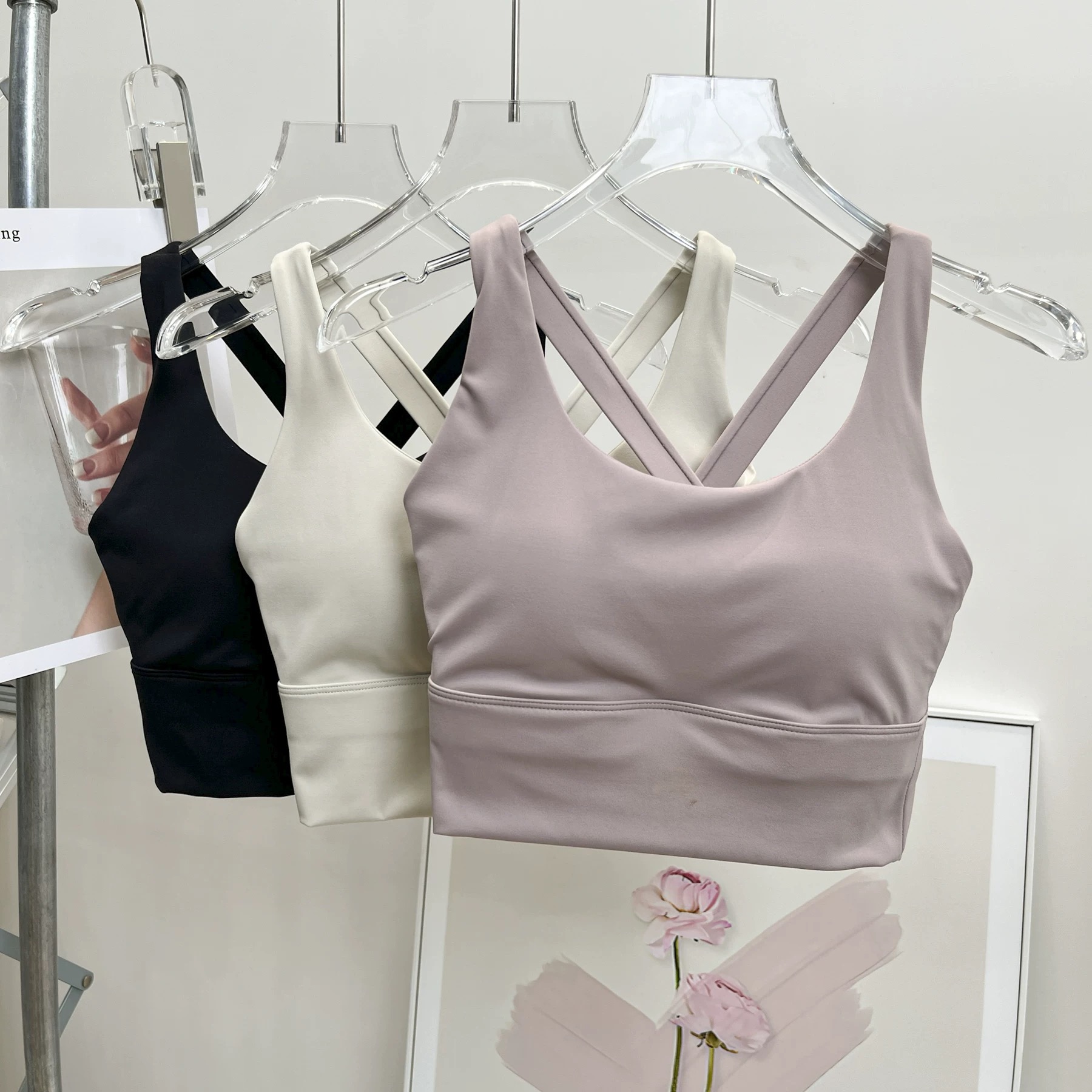 Shockproof Running & Yoga Bra  - огляд і ціна Plunge Bra Push Up
